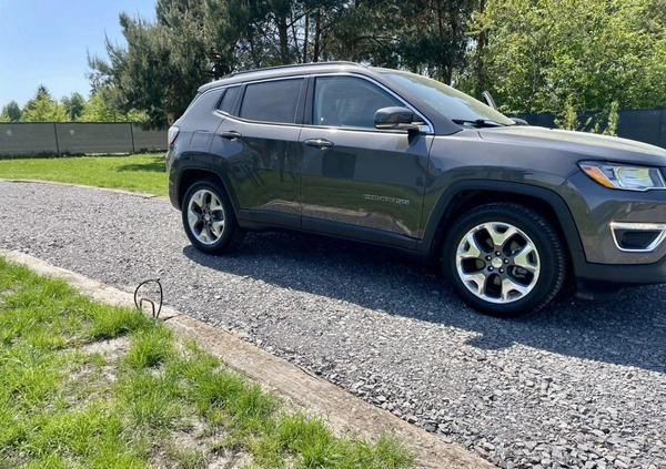 Jeep Compass cena 80000 przebieg: 137000, rok produkcji 2019 z Zduńska Wola małe 497